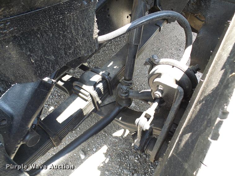 image for item DD8645 1988 International F1954 grain truck