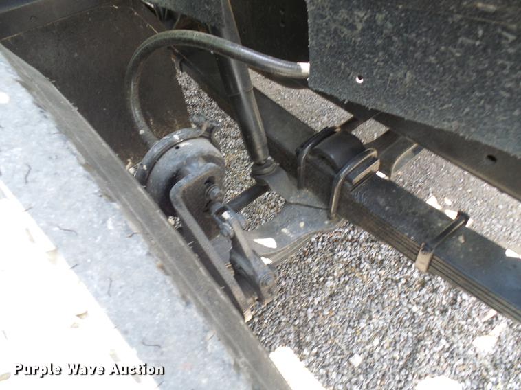 image for item DD8645 1988 International F1954 grain truck