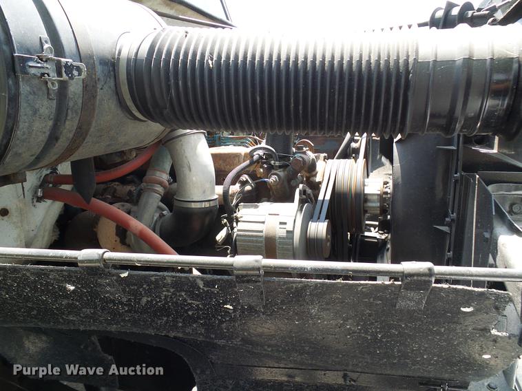 image for item DD8645 1988 International F1954 grain truck