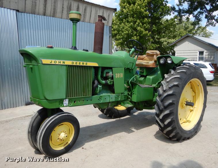 image for item DE1828 1961 John Deere 3010 tractor