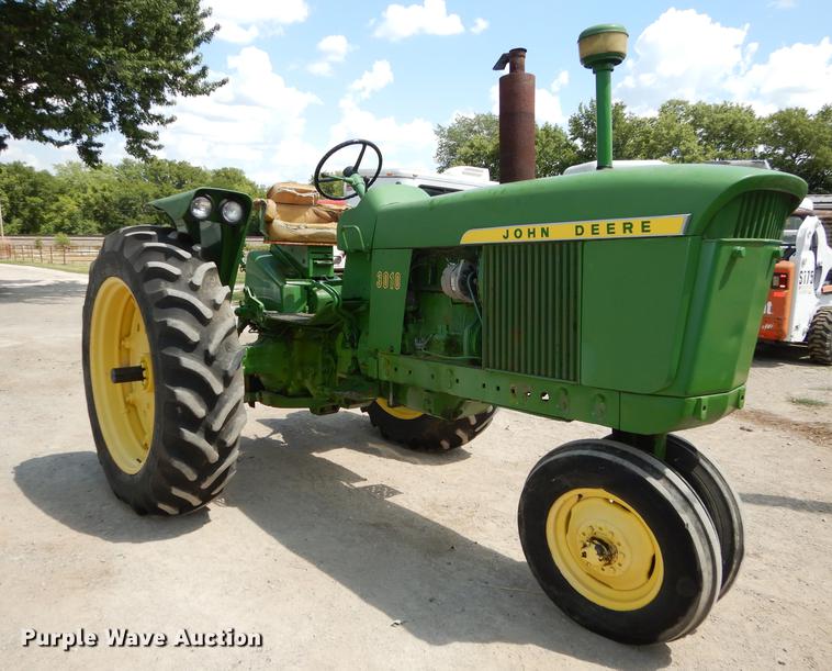 image for item DE1828 1961 John Deere 3010 tractor