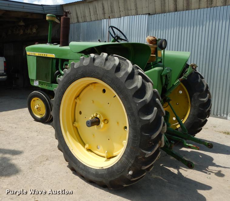 image for item DE1828 1961 John Deere 3010 tractor