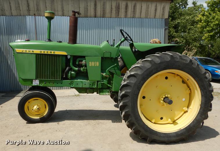 image for item DE1828 1961 John Deere 3010 tractor