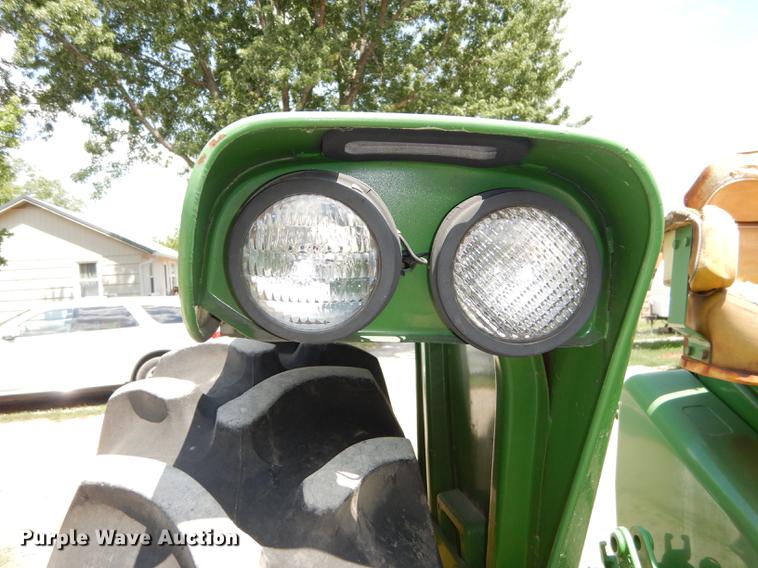 image for item DE1828 1961 John Deere 3010 tractor