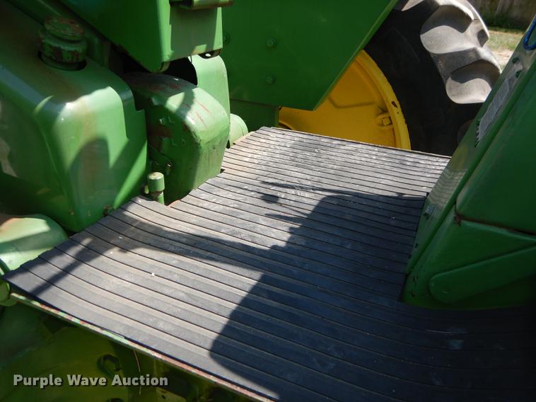 image for item DE1828 1961 John Deere 3010 tractor