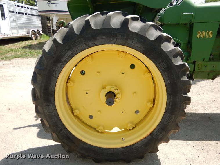 image for item DE1828 1961 John Deere 3010 tractor