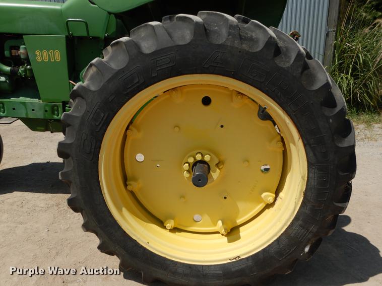 image for item DE1828 1961 John Deere 3010 tractor