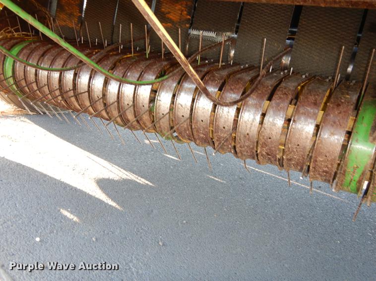 image for item DE1851 1991 John Deere 535 round baler