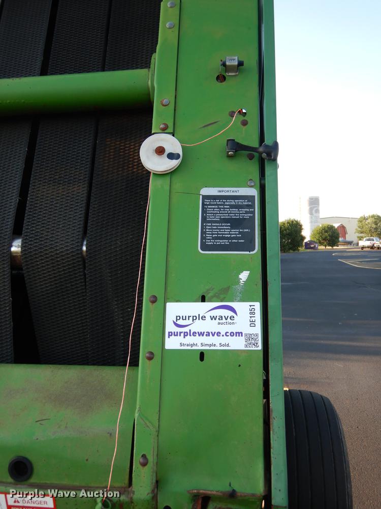 image for item DE1851 1991 John Deere 535 round baler