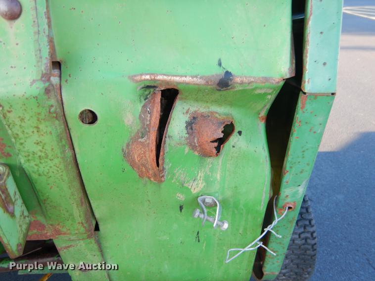 image for item DE1851 1991 John Deere 535 round baler