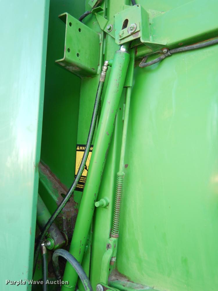 image for item DE1851 1991 John Deere 535 round baler