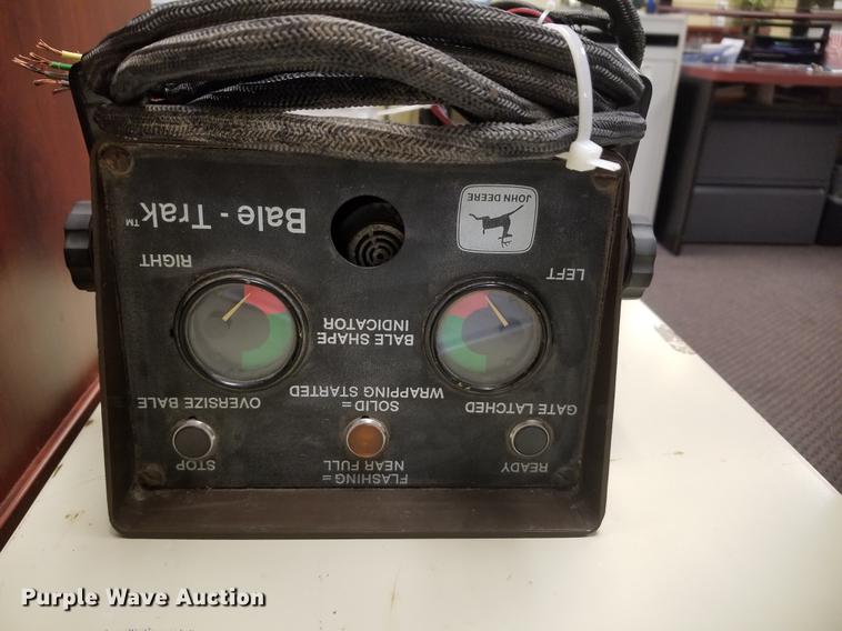 image for item DE1851 1991 John Deere 535 round baler