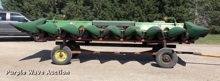 image for item DE2954 1998 John Deere 893 corn head