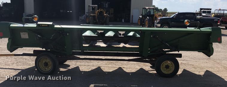 image for item DE2954 1998 John Deere 893 corn head