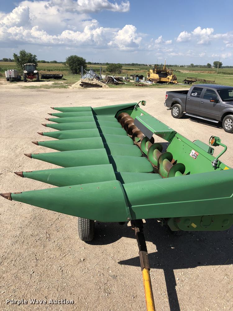 image for item DE2954 1998 John Deere 893 corn head