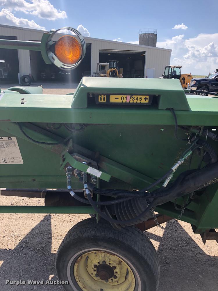 image for item DE2954 1998 John Deere 893 corn head