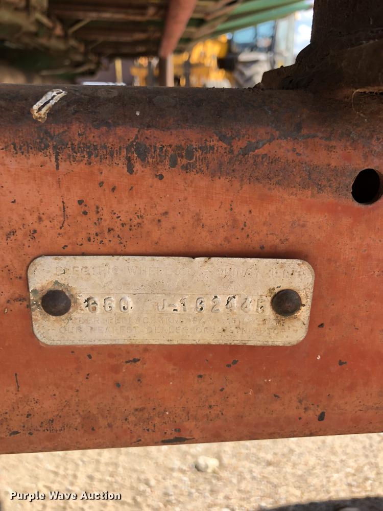 image for item DE2954 1998 John Deere 893 corn head