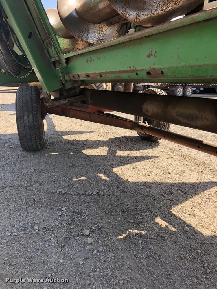 image for item DE2954 1998 John Deere 893 corn head