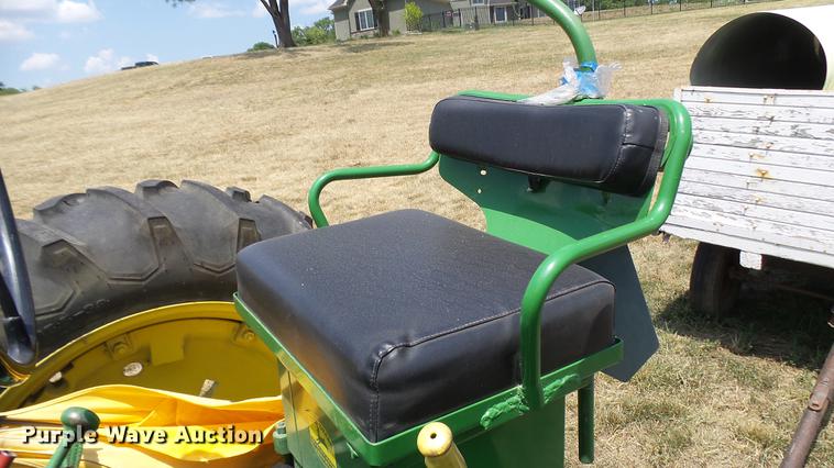 image for item DP9502 John Deere G tractor