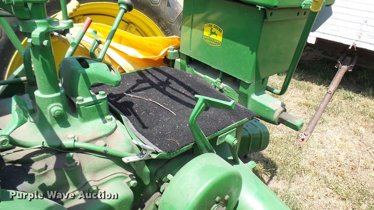 image for item DP9502 John Deere G tractor