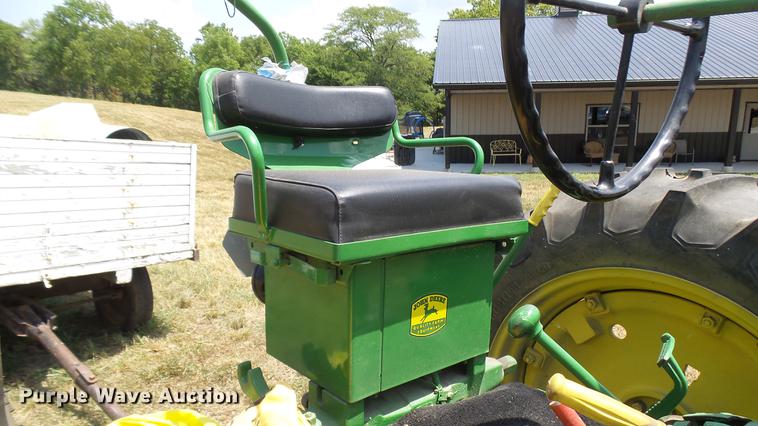 image for item DP9502 John Deere G tractor