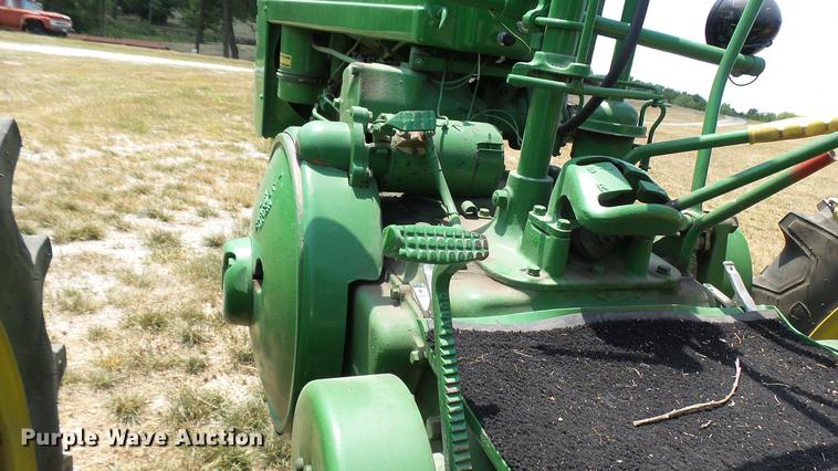 image for item DP9502 John Deere G tractor