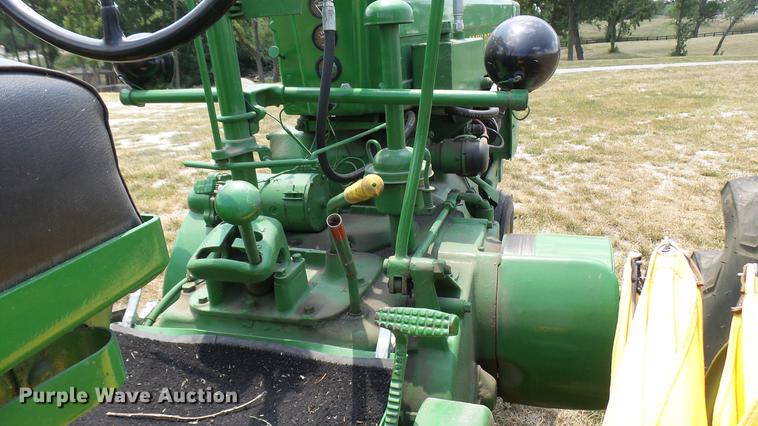 image for item DP9502 John Deere G tractor