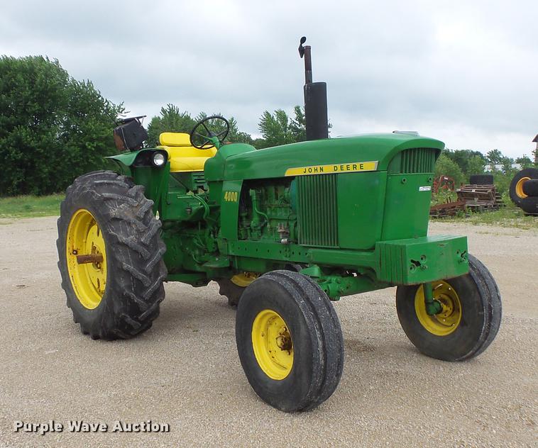 image for item DV9349 John Deere 4000 tractor