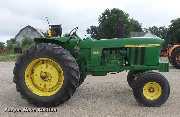 image for item DV9349 John Deere 4000 tractor