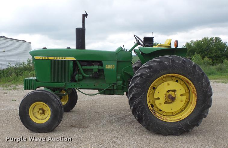 image for item DV9349 John Deere 4000 tractor