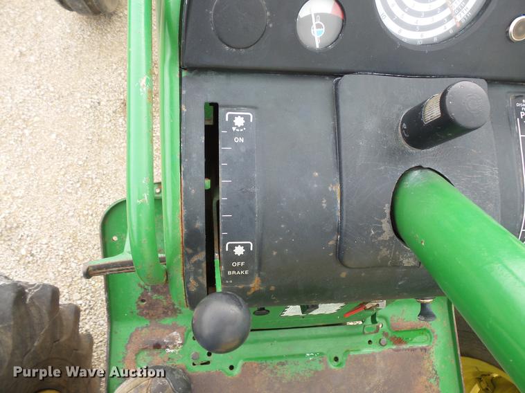 image for item DV9349 John Deere 4000 tractor