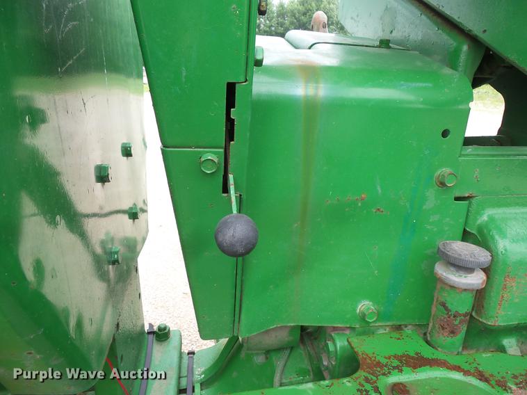 image for item DV9349 John Deere 4000 tractor