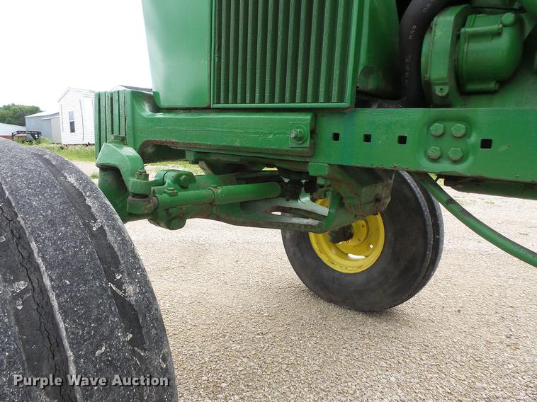 image for item DV9349 John Deere 4000 tractor