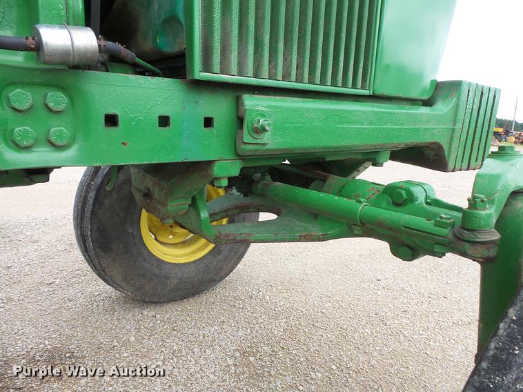 image for item DV9349 John Deere 4000 tractor