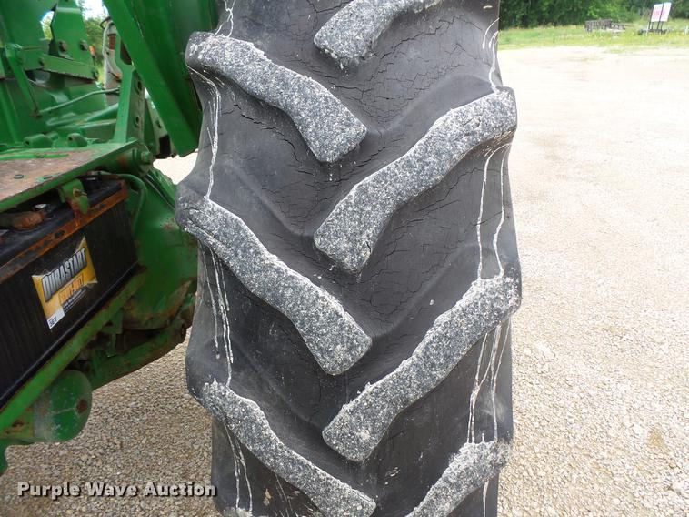 image for item DV9349 John Deere 4000 tractor