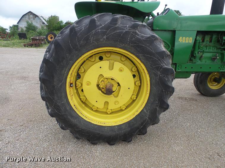 image for item DV9349 John Deere 4000 tractor
