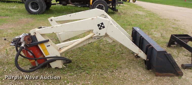 image for item DV9352 AGCO 2 loader