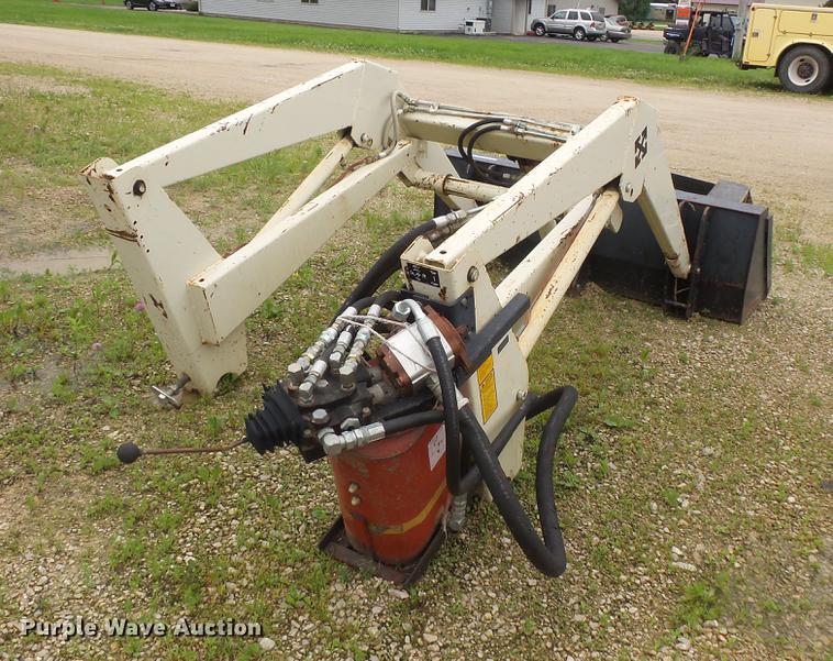 image for item DV9352 AGCO 2 loader