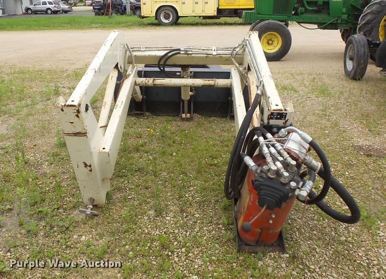 image for item DV9352 AGCO 2 loader