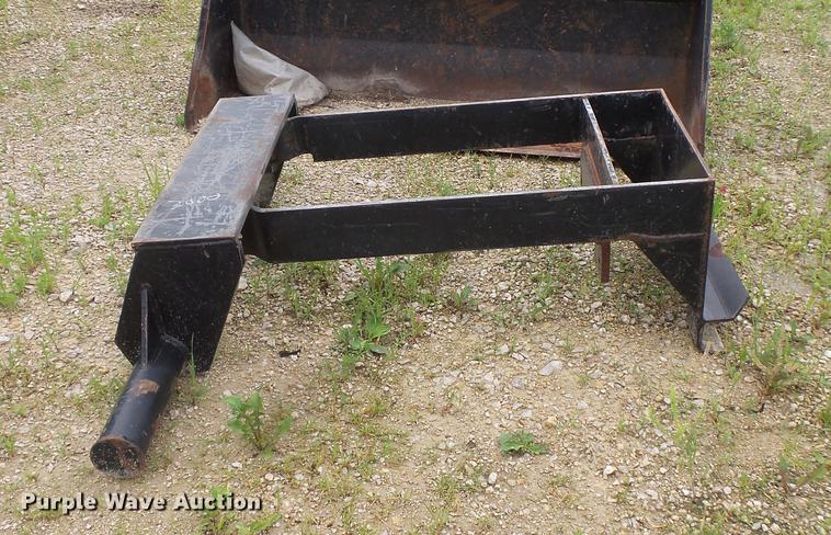 image for item DV9352 AGCO 2 loader