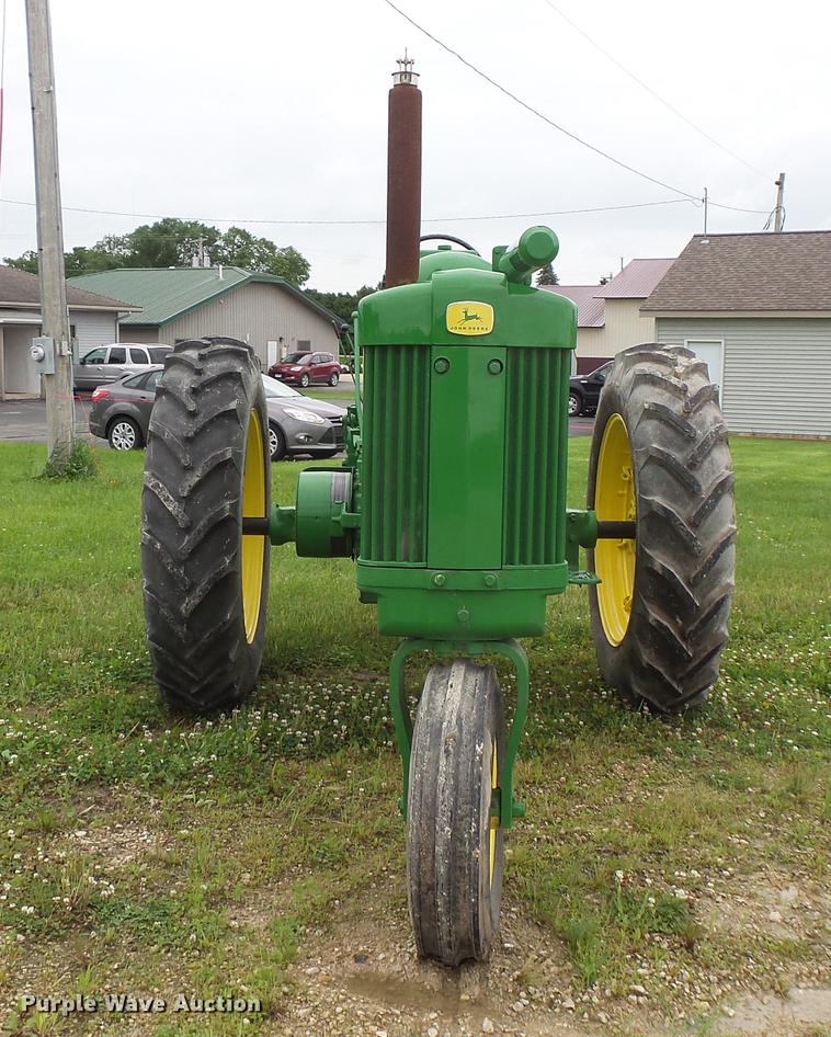 image for item DV9363 John Deere 620 tractor