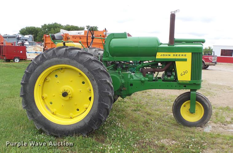 image for item DV9363 John Deere 620 tractor
