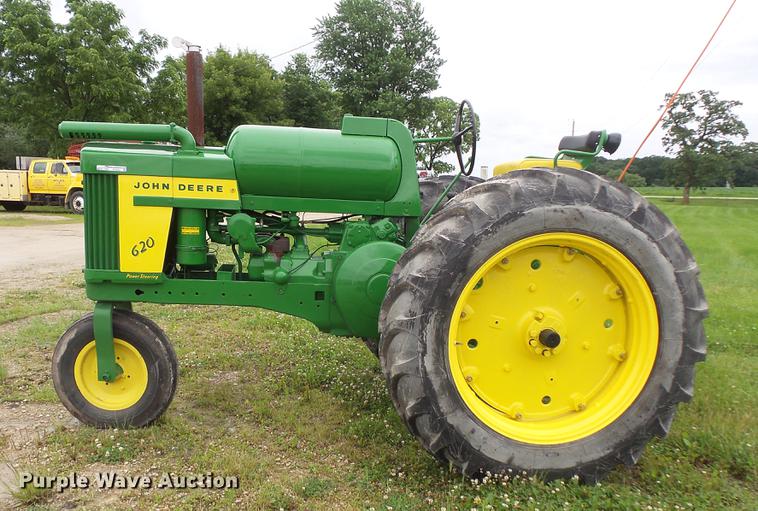 image for item DV9363 John Deere 620 tractor