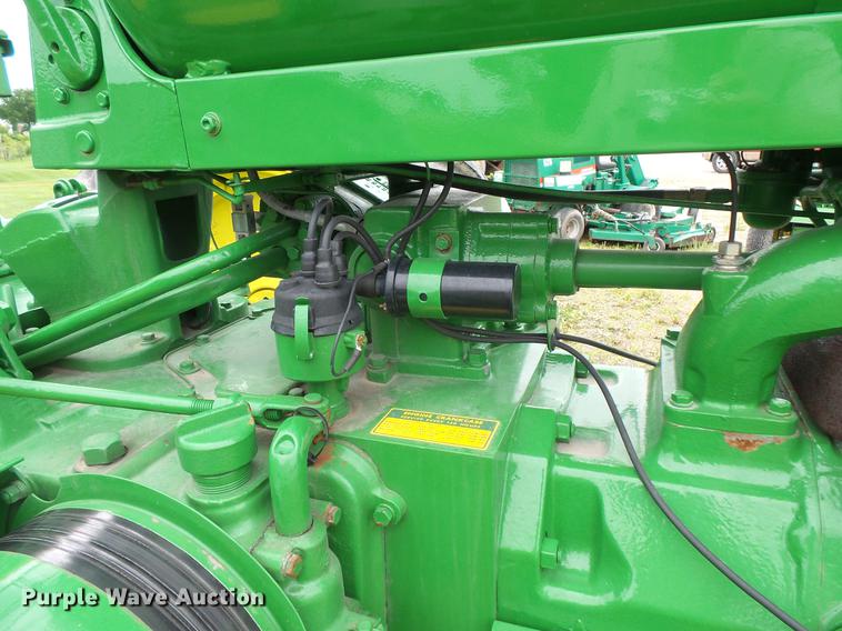 image for item DV9363 John Deere 620 tractor