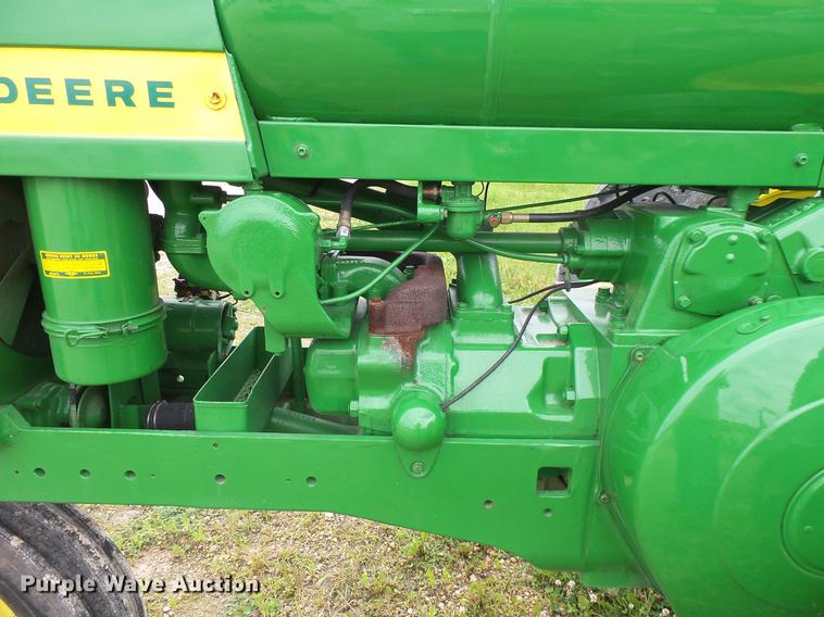 image for item DV9363 John Deere 620 tractor
