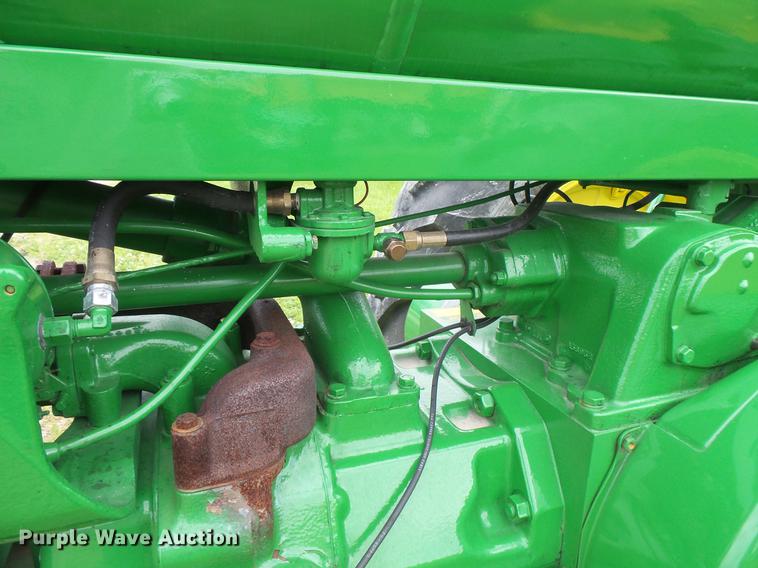 image for item DV9363 John Deere 620 tractor