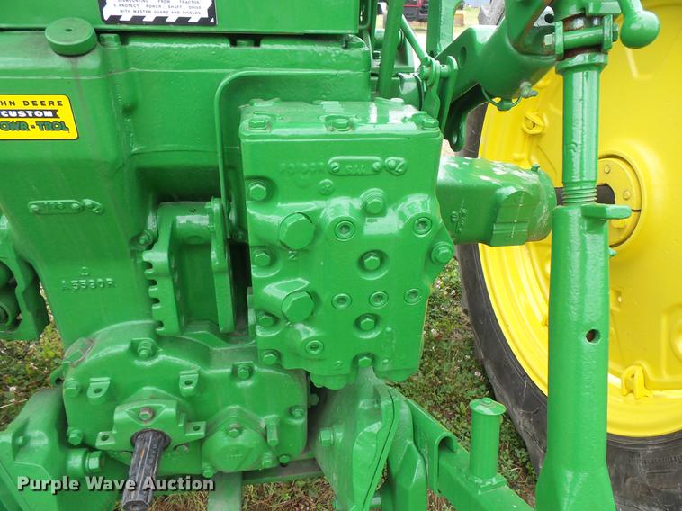 image for item DV9363 John Deere 620 tractor