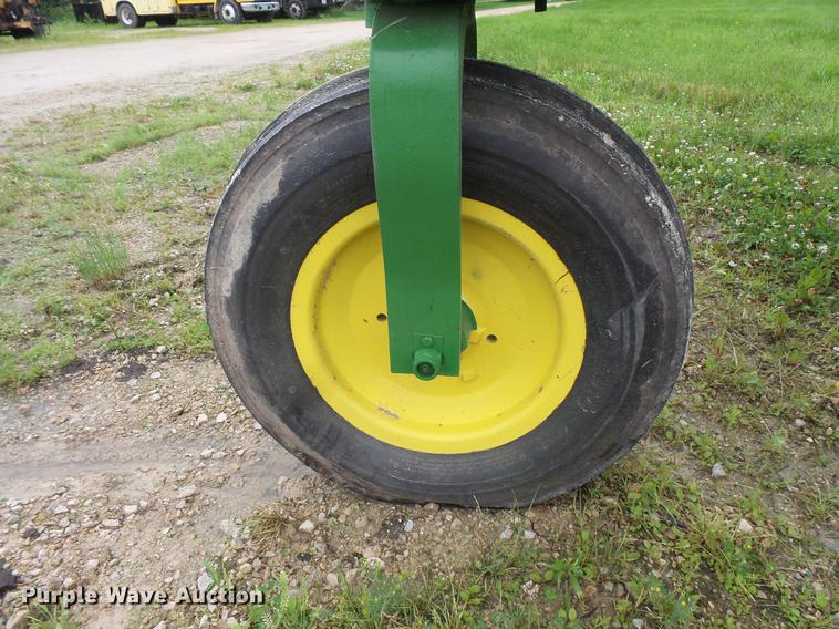 image for item DV9363 John Deere 620 tractor