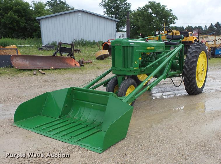image for item DV9366 John Deere 50 tractor