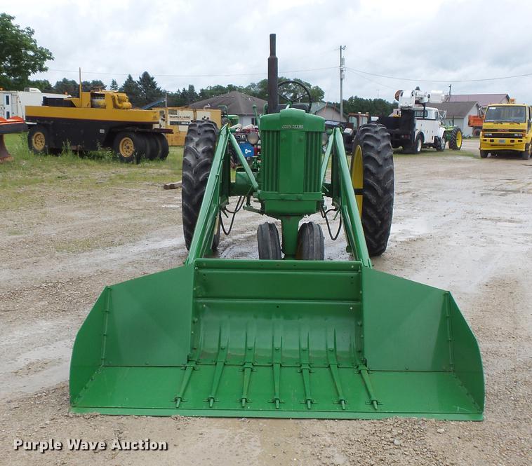 image for item DV9366 John Deere 50 tractor